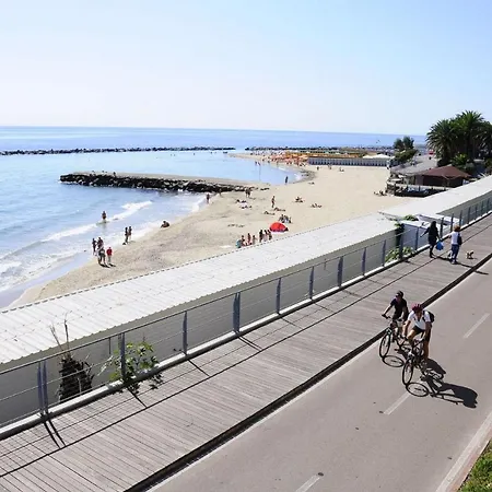 Savoia Mozart 10-11 Appartement San Remo